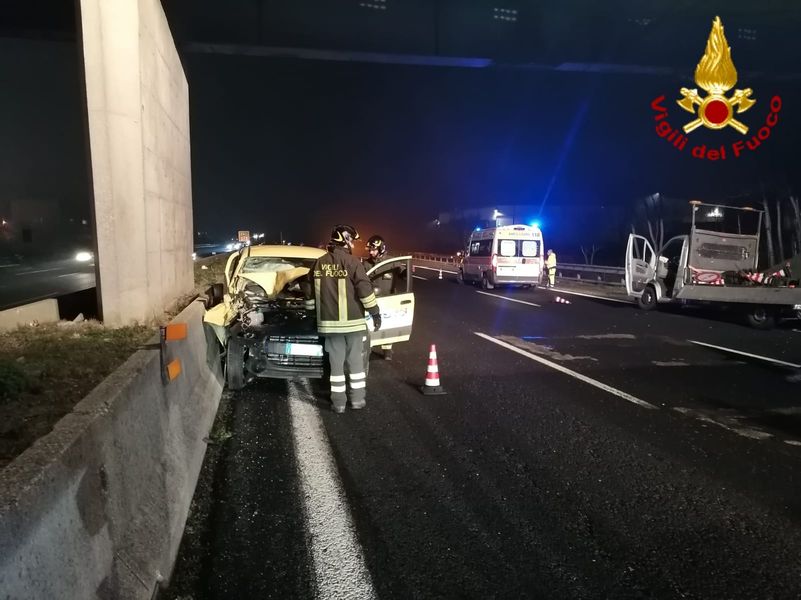 FROSINONE - Incidente sotto un ponte dell'A1: sul posto Vigili del ...