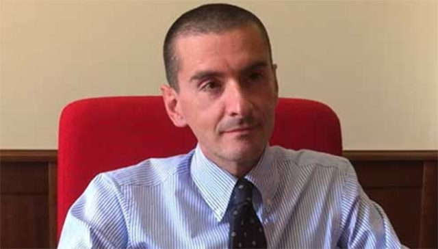 L'immagine attuale non ha un testo alternativo. Il nome del file รจ: MEGLIO-LUCIO.jpg