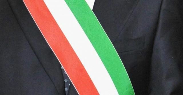 L'immagine attuale non ha un testo alternativo. Il nome del file è: sindaco.jpg