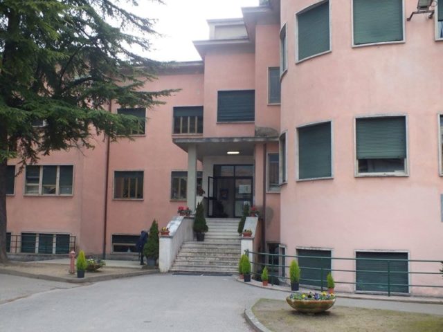 L'immagine attuale non ha un testo alternativo. Il nome del file รจ: facchinisora.jpg