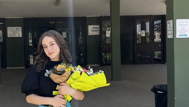 Alice Raggio LATINA - Anticipa la maturità per meriti: Alice Rocco è la seconda ...