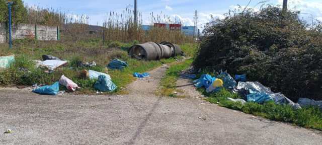 L'immagine attuale non ha un testo alternativo. Il nome del file è: Rifiuti-abbandonati.jpg