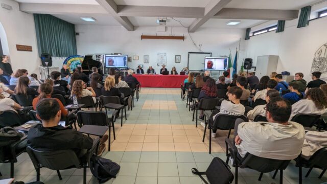 L'immagine attuale non ha un testo alternativo. Il nome del file รจ: fondi-3.jpg