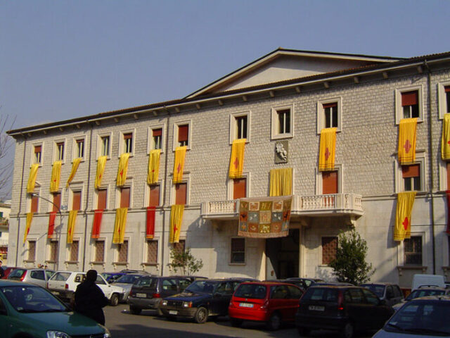 L'immagine attuale non ha un testo alternativo. Il nome del file รจ: CASSINO-PALAZZOBADIALE.jpg