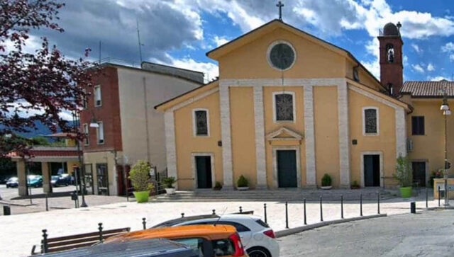 L'immagine attuale non ha un testo alternativo. Il nome del file รจ: sacrafamiglia.jpg