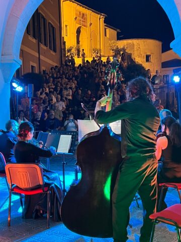 L'immagine attuale non ha un testo alternativo. Il nome del file รจ: TANGO.jpg