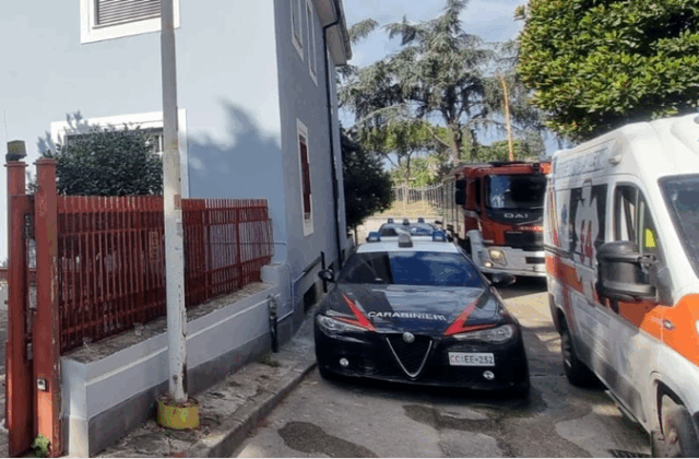 L'immagine attuale non ha un testo alternativo. Il nome del file è: carabinieri.png