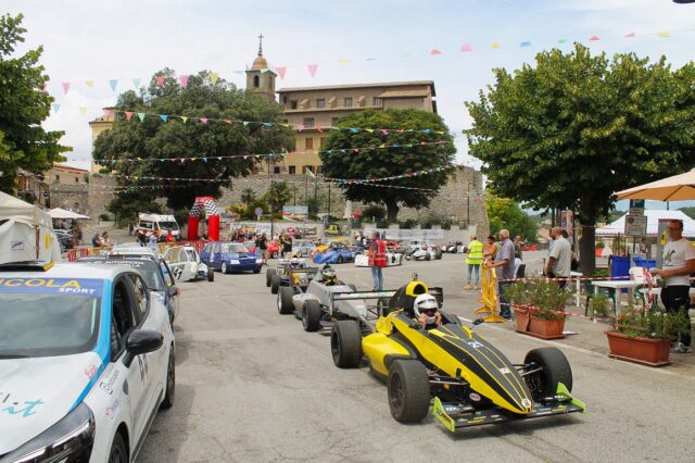 L'immagine attuale non ha un testo alternativo. Il nome del file รจ: slalom.jpg