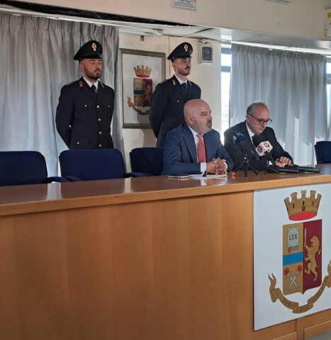L'immagine attuale non ha un testo alternativo. Il nome del file è: CARUSO.jpg