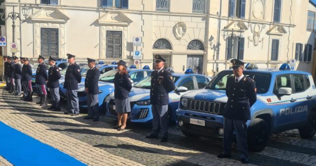 L'immagine attuale non ha un testo alternativo. Il nome del file è: POLIZIA.jpg