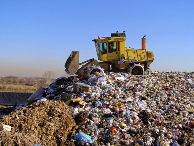 L'immagine attuale non ha un testo alternativo. Il nome del file รจ: DISCARICA1.jpg