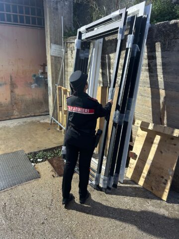 L'immagine attuale non ha un testo alternativo. Il nome del file รจ: carabinieri-2.jpg