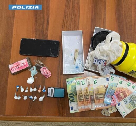 L'immagine attuale non ha un testo alternativo. Il nome del file è: polizia.jpg