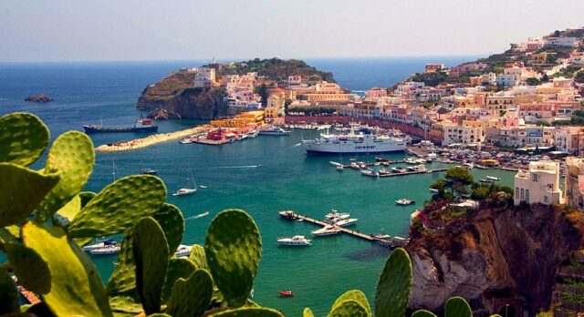 L'immagine attuale non ha un testo alternativo. Il nome del file è: ponza.jpg