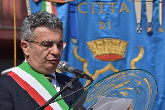 L'immagine attuale non ha un testo alternativo. Il nome del file รจ: salera1.jpg