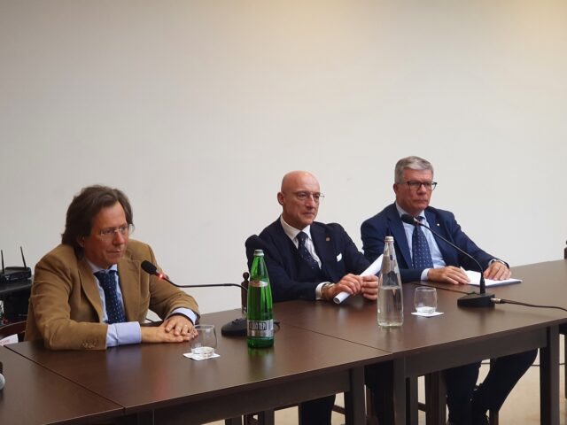 L'immagine attuale non ha un testo alternativo. Il nome del file è: ROTARY.jpg