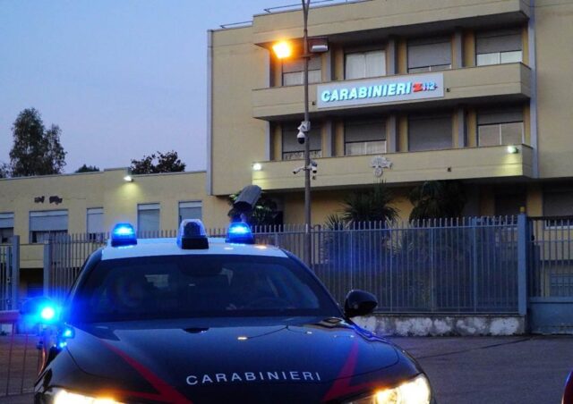 L'immagine attuale non ha un testo alternativo. Il nome del file è: carabinieri-caserta.jpg
