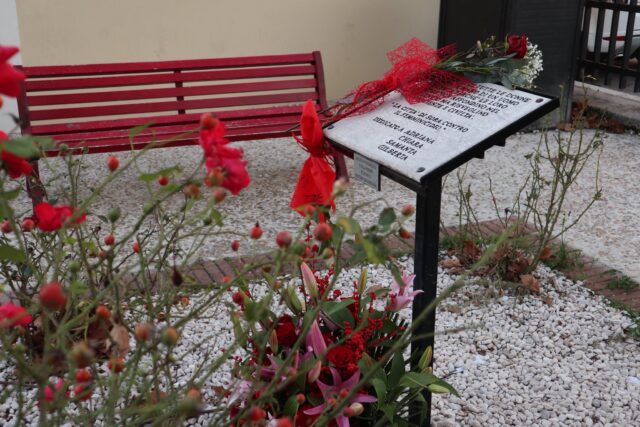 L'immagine attuale non ha un testo alternativo. Il nome del file è: floreale.jpg