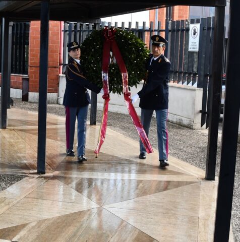 L'immagine attuale non ha un testo alternativo. Il nome del file รจ: polizia.jpg