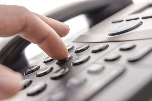 L'immagine attuale non ha un testo alternativo. Il nome del file รจ: telefono.jpg