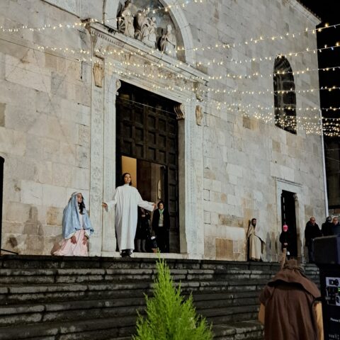 L'immagine attuale non ha un testo alternativo. Il nome del file è: FONDI.jpg