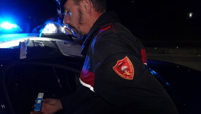 L'immagine attuale non ha un testo alternativo. Il nome del file è: CARABINIERI.jpg