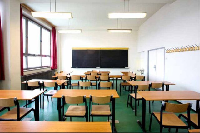 L'immagine attuale non ha un testo alternativo. Il nome del file è: SCUOLA.jpg