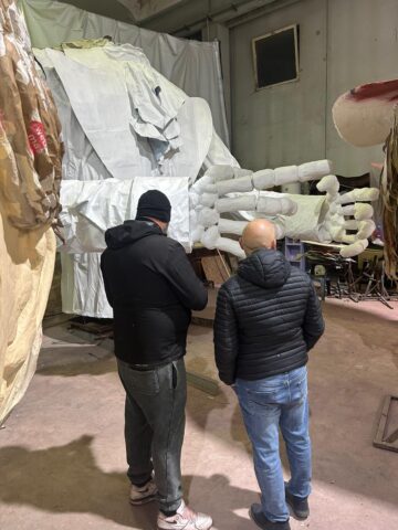 L'immagine attuale non ha un testo alternativo. Il nome del file è: carri.jpg