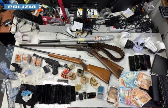 L'immagine attuale non ha un testo alternativo. Il nome del file è: CARABINIERI-1.jpg