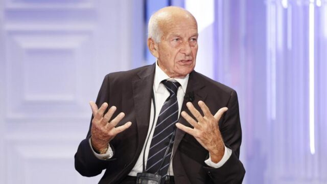 L'immagine attuale non ha un testo alternativo. Il nome del file รจ: bertinotti.jpg