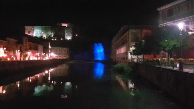 L'immagine attuale non ha un testo alternativo. Il nome del file è: cascatablu.jpg