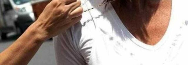 L'immagine attuale non ha un testo alternativo. Il nome del file รจ: catenina.jpg