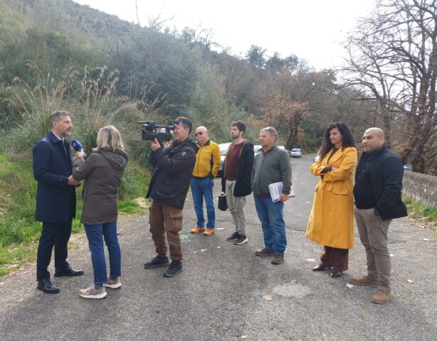 L'immagine attuale non ha un testo alternativo. Il nome del file รจ: sacco-raitre.jpg