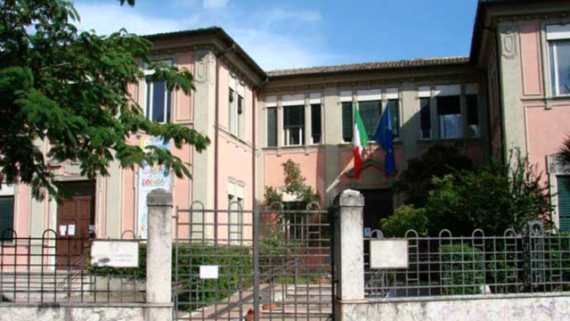 L'immagine attuale non ha un testo alternativo. Il nome del file รจ: sora.jpg