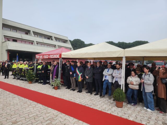 L'immagine attuale non ha un testo alternativo. Il nome del file รจ: vigilidelfuoco-scaled.jpg