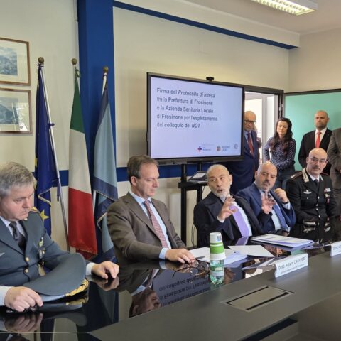 L'immagine attuale non ha un testo alternativo. Il nome del file è: ASL.jpg