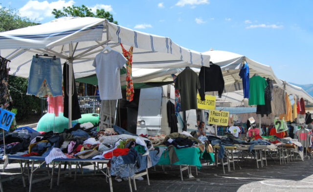 L'immagine attuale non ha un testo alternativo. Il nome del file รจ: MERCATO-FONDI.jpg