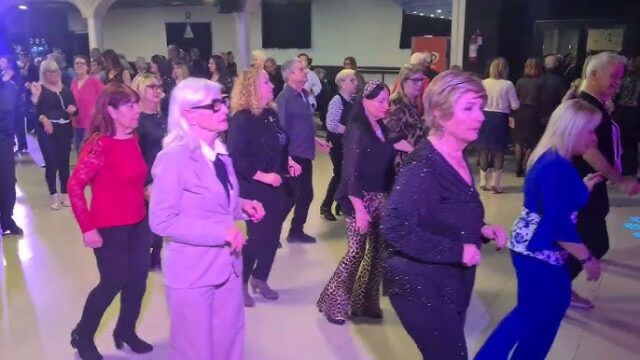 L'immagine attuale non ha un testo alternativo. Il nome del file รจ: hullygully.jpg