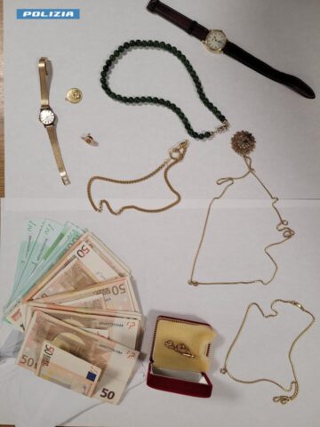 L'immagine attuale non ha un testo alternativo. Il nome del file รจ: polizia-1.jpg