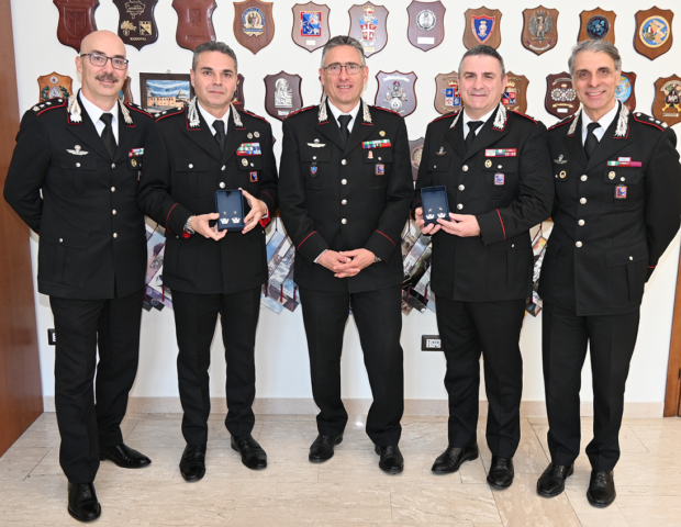 L'immagine attuale non ha un testo alternativo. Il nome del file è: CARABINIERI-1.png