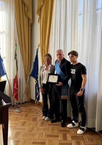 L'immagine attuale non ha un testo alternativo. Il nome del file è: ZOLA.jpeg