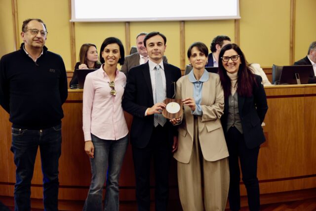 L'immagine attuale non ha un testo alternativo. Il nome del file è: difensorecivico.jpg