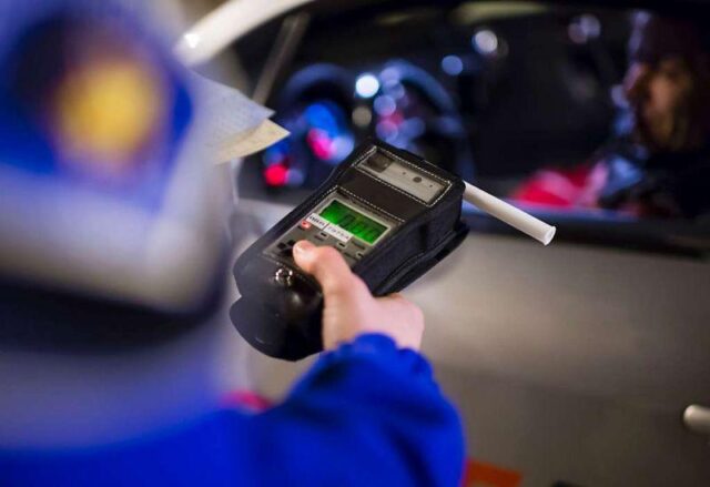 L'immagine attuale non ha un testo alternativo. Il nome del file è: etilometro.jpg