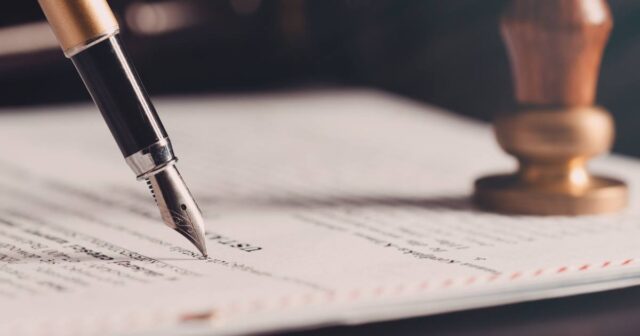 L'immagine attuale non ha un testo alternativo. Il nome del file è: testamento.jpg