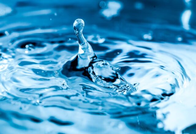 L'immagine attuale non ha un testo alternativo. Il nome del file è: acqua.avif