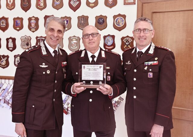 L'immagine attuale non ha un testo alternativo. Il nome del file รจ: carabinieri-2.jpg