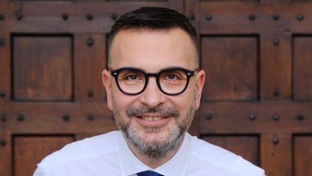 L'immagine attuale non ha un testo alternativo. Il nome del file รจ: carnevale.jpg