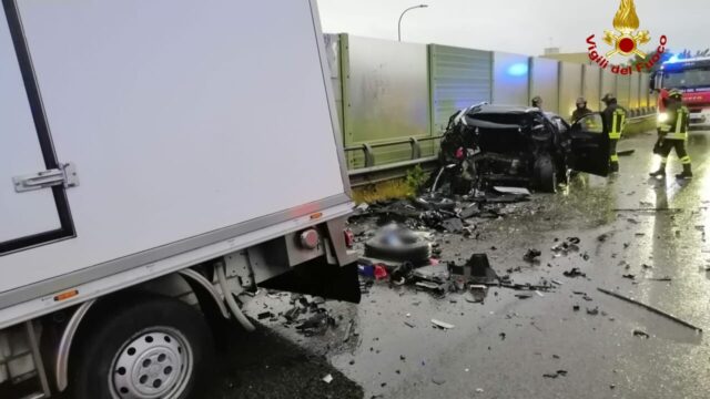 L'immagine attuale non ha un testo alternativo. Il nome del file รจ: incidente.jpg