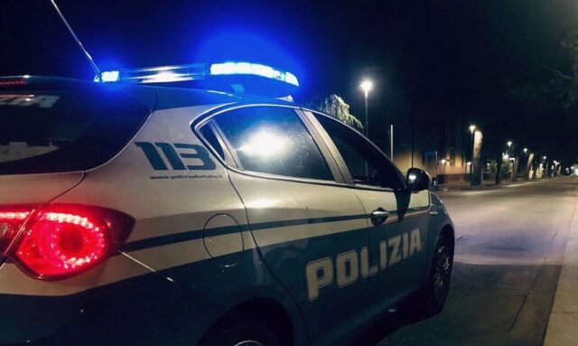 L'immagine attuale non ha un testo alternativo. Il nome del file รจ: poliziadistato-1.jpg