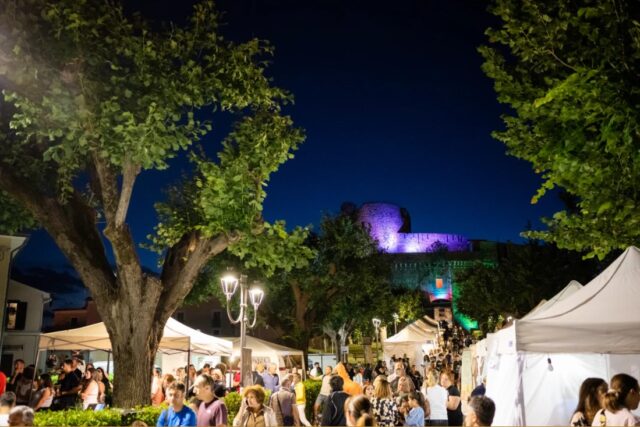 L'immagine attuale non ha un testo alternativo. Il nome del file รจ: festival-1.jpg